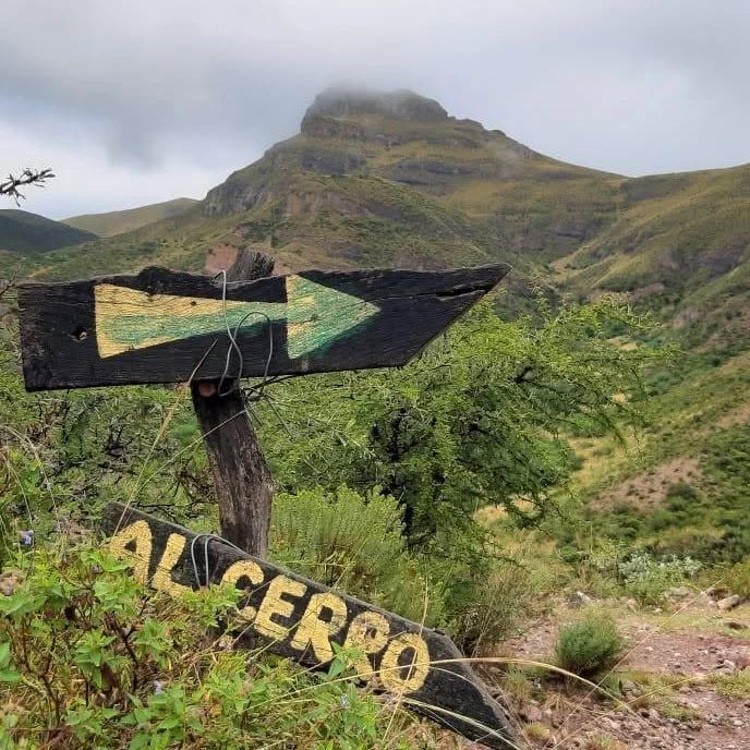 trekking cerro colchiquí — valle de ongamira, córdoba trekking cerro colchiquí — valle de ongamira, córdoba